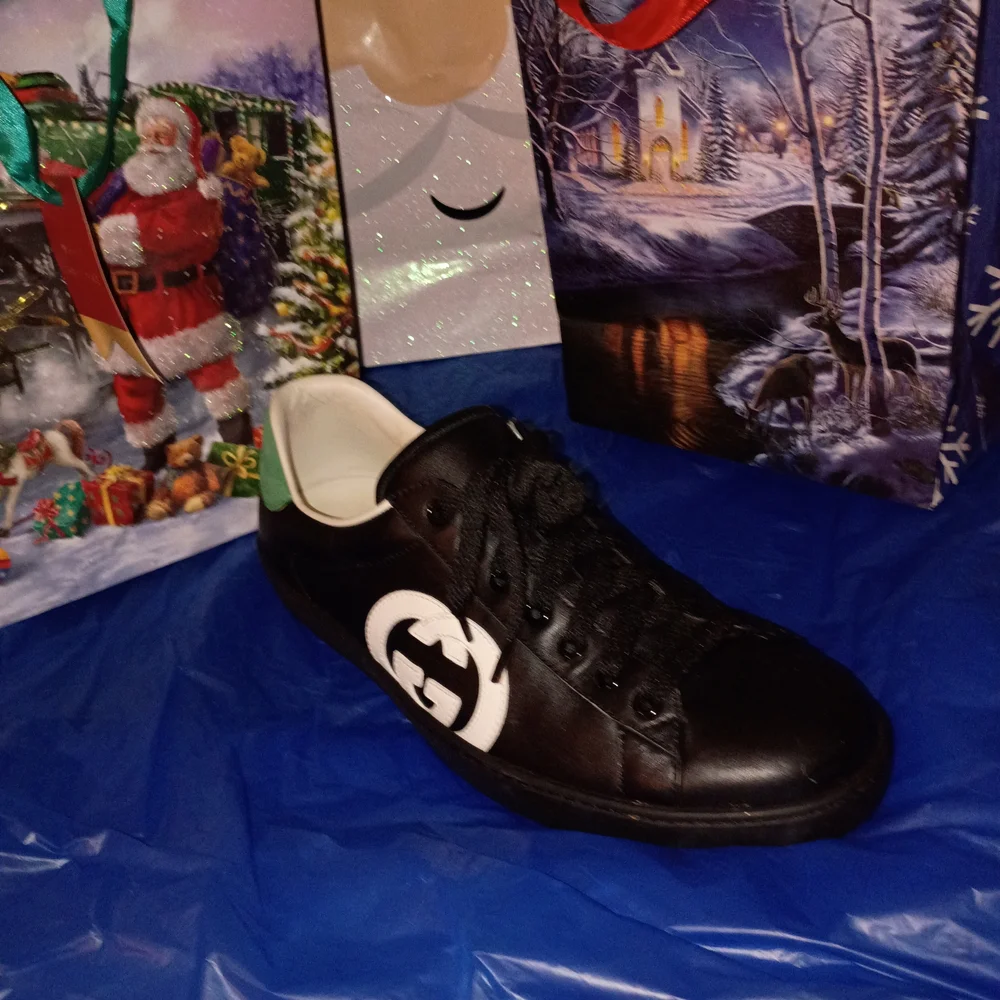 Gucci Black and Green Leather Sneakers - Picture 4 of 7